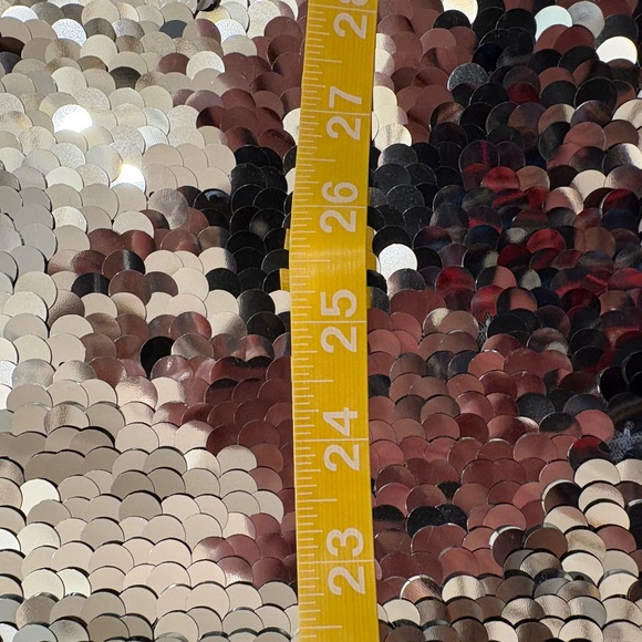 Silver sequined midi skirt - Picture 3 of 5